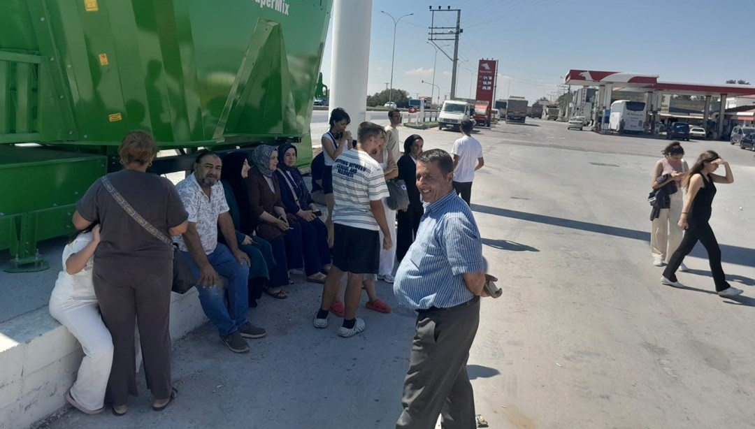 İzmir-Adana seferi çileye döndü: Otobüsün yakıtı bitince yolda kaldı