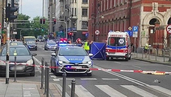 Polonya'da otobüs şoförü kavga eden gençleri ezdi: 1 ölü
