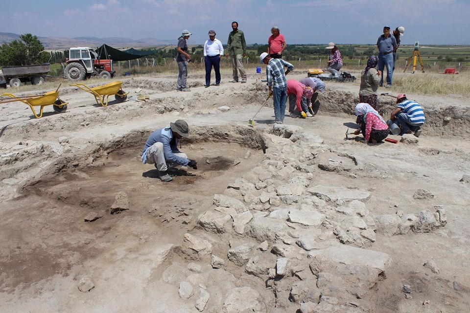 Ekşi Höyük'te, 8 bin 600 yıllık bulgulara ulaşıldı - 1