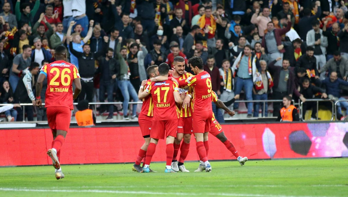 SON DAKİKA: Ziraat Türkiye Kupası'nda ilk finalist Kayserispor