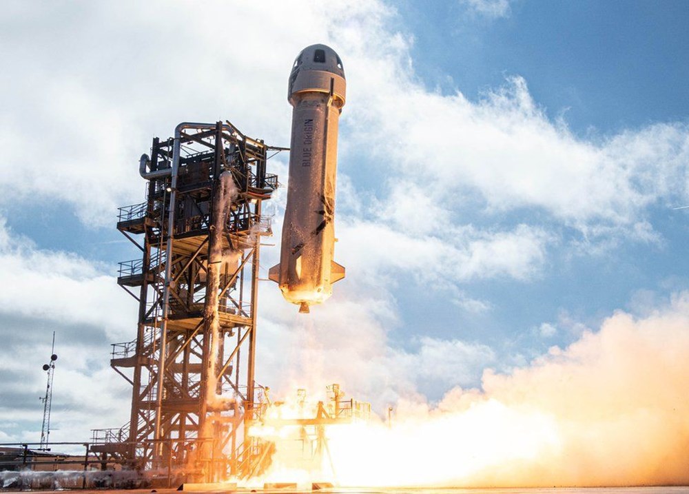 Dünyanın en zengin insanı Jeff Bezos'un uzay yolculuğu gerçekleşti - 5