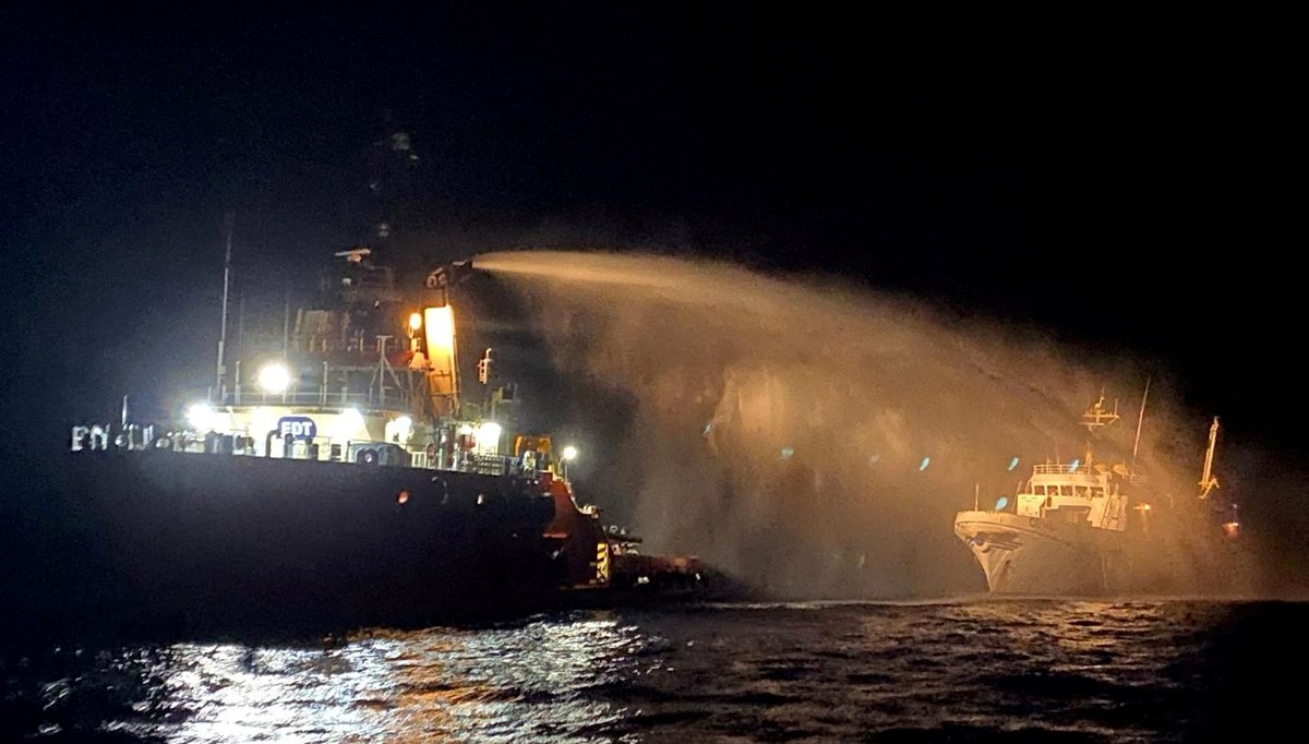 Gazze'ye insani yardım götüren gemi bombalandı