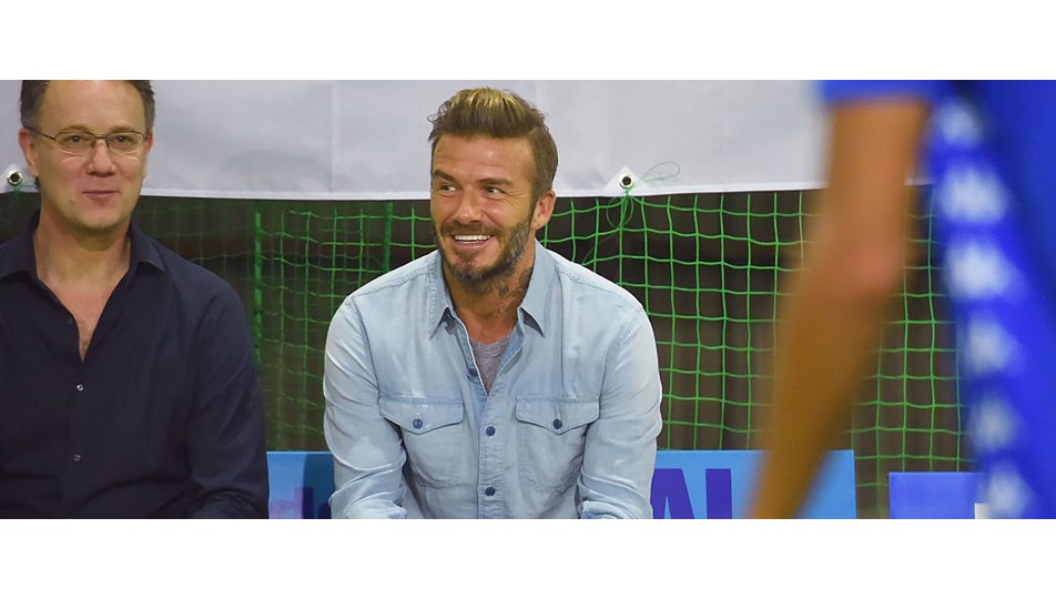 David Beckham yardım için tribünde Magazin Haberleri NTV