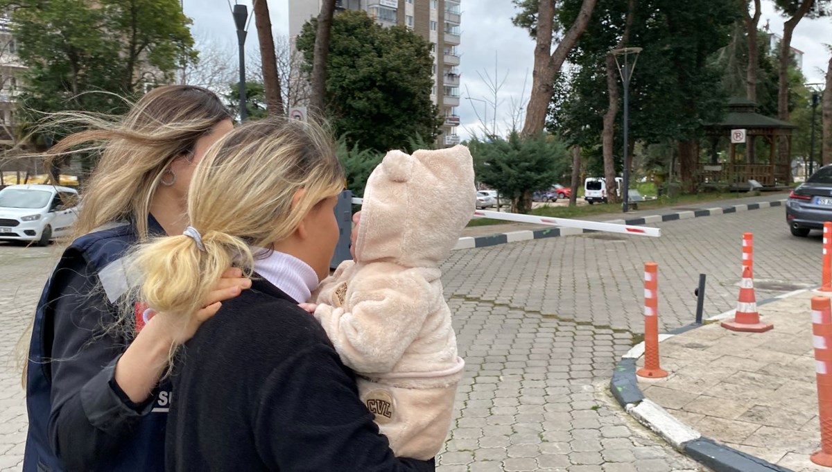 Samsun'da kucağındaki çocuğuyla adliyeye sevk edildi Samsun'da kucağındaki çocuğuyla adliyeye sevk edildi