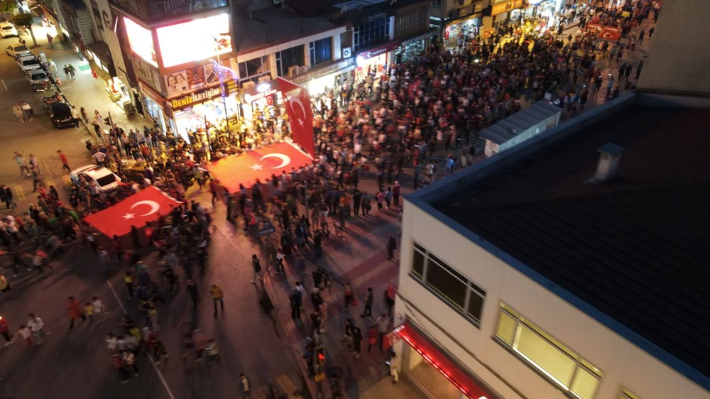 Cumhuriyet'in 100. yılı fener alayı yürüyüşleriyle kutlandı - 3