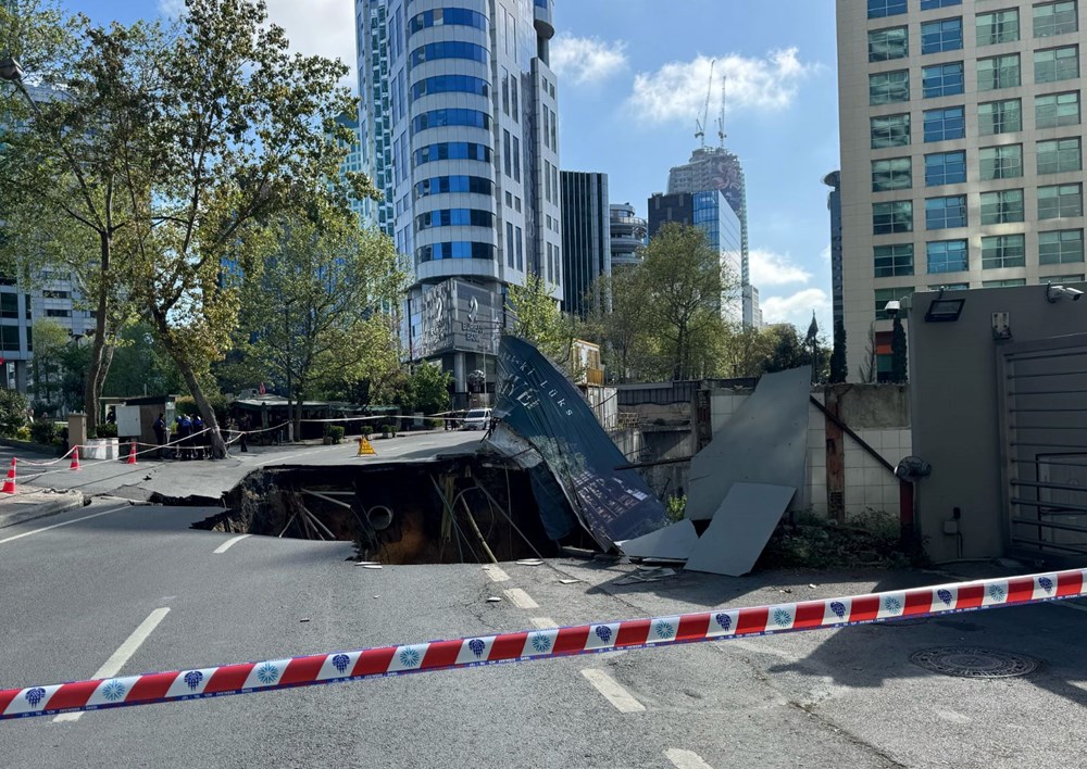 Maslak'ta yol çöktü: Eski Büyükdere Caddesi trafiğe kapatıldı - 2