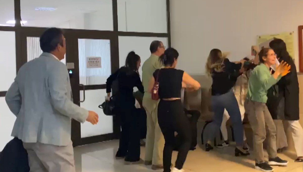 Cinayet davası öncesinde olay: Adliye koridoru bir anda karıştı Cinayet davası öncesinde olay: Adliye koridoru bir anda karıştı