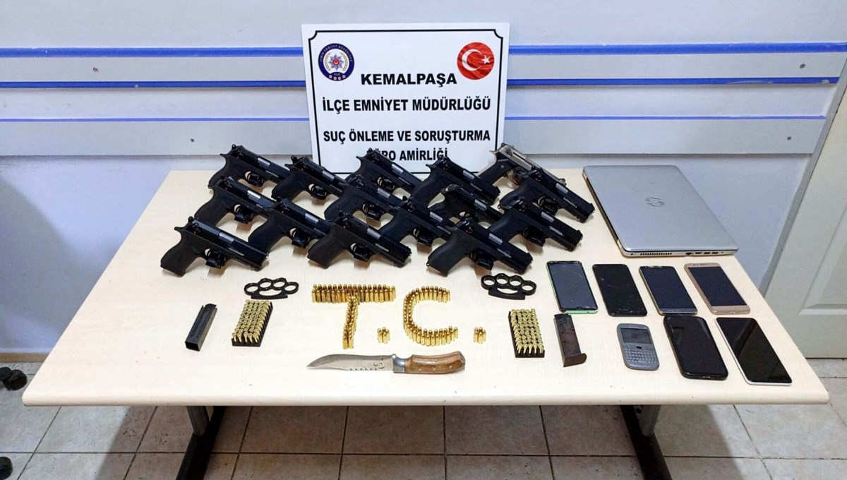 İzmir'de silah ticareti yapan çete çökertildi: 2 tutuklama İzmir'de silah ticareti yapan çete çökertildi: 2 tutuklama