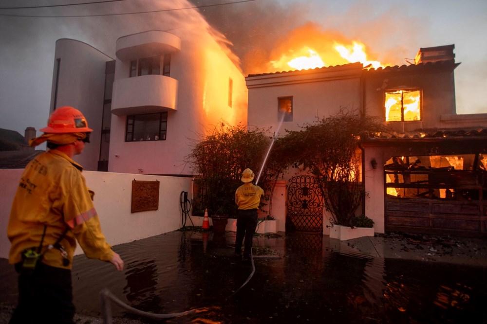 Los Angeles tarihinin en büyük yangını: "Durum gittikçe kötüleşiyor" - 10