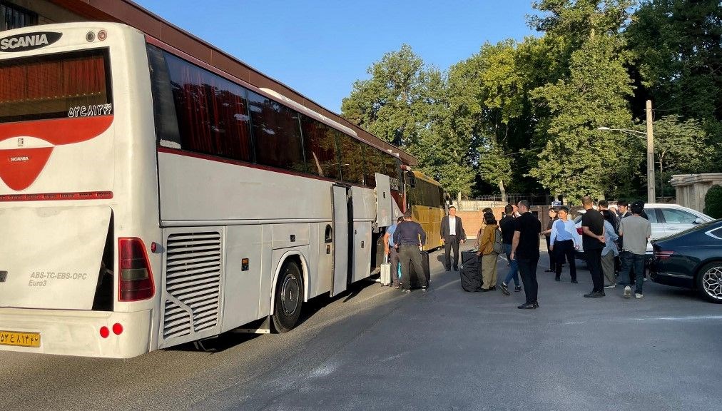 Şiraz'da otobüs devrildi: 27 kişi öldü