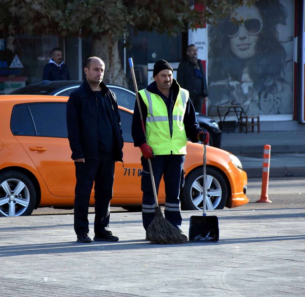 Saat 9'u 5 geçe hayat 1 dakika durdu - 8