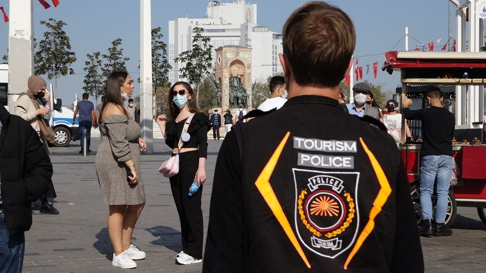 Taksim'de drone'lu maske denetimi - 11
