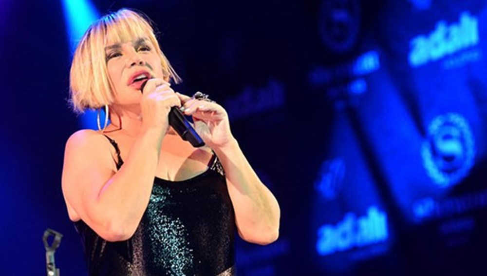 Nilgün Belgün takipçilerini geçmişe götürdü: Bu fotoğraf Marmaris'te çekildi (Ünlülerin çocukluk ve gençlik halleri) - 630