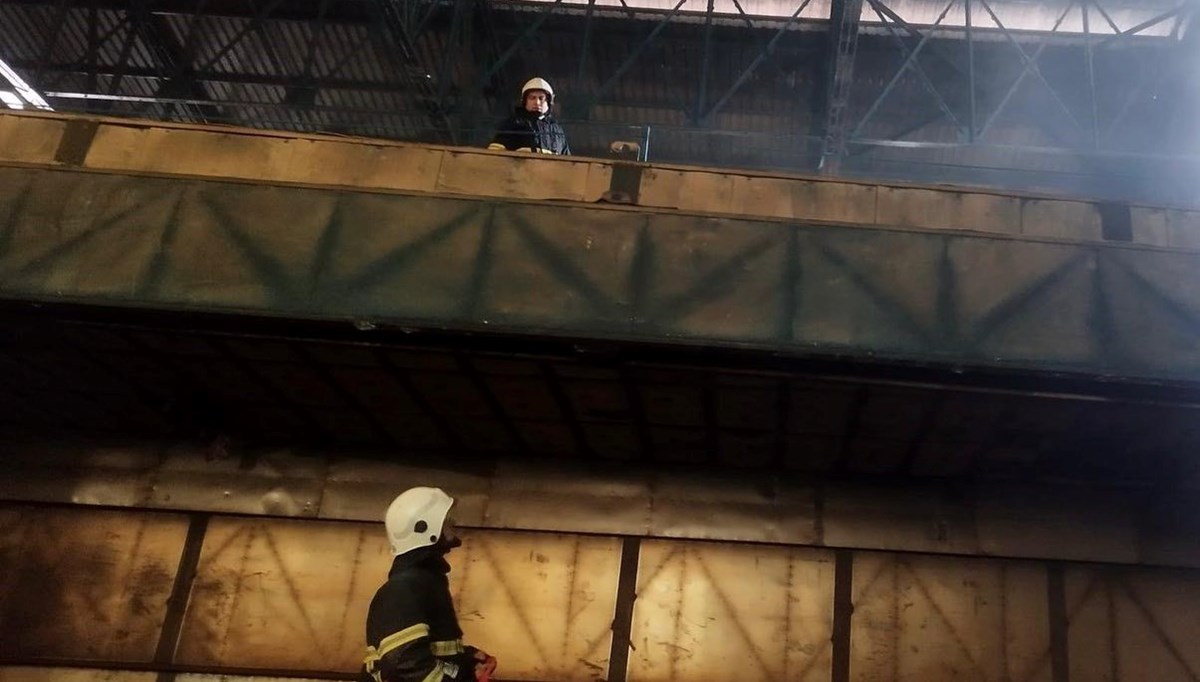 Boru fabrikasından alevler yükseldi Boru fabrikasından alevler yükseldi
