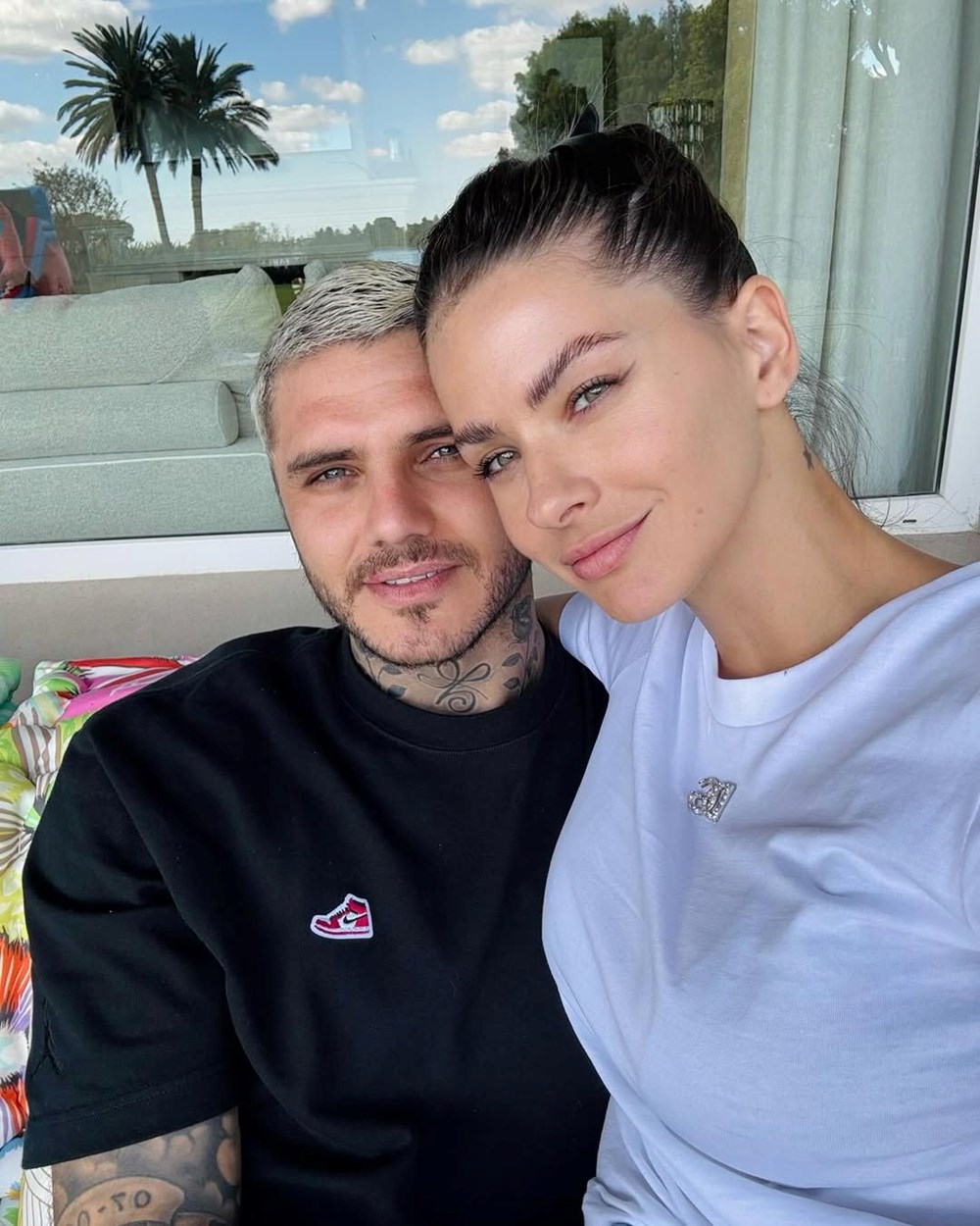 Mauro Icardi'den yüzüklü fotoğraf: China Suarez ile evleniyor mu? - 4
