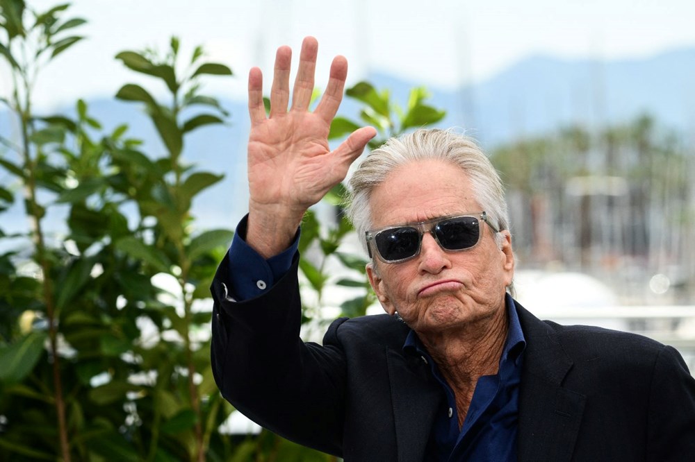 Michael Douglas ve Scarlett Johansson akraba çıktı - 2