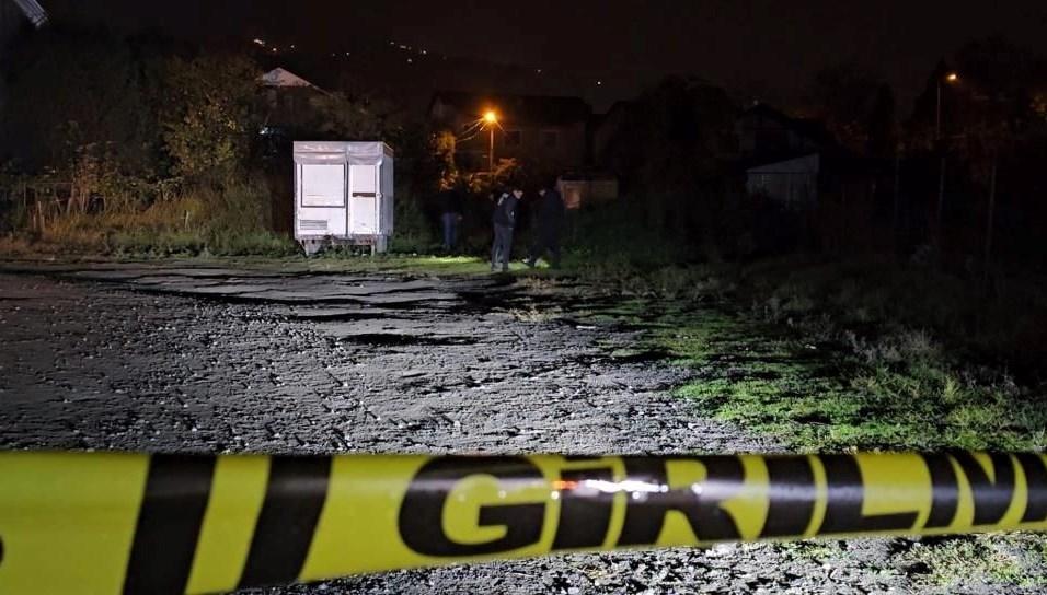 Havaya rastgele ateş açtı, biri çocuk üç kişi yaralandı