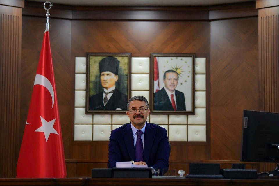 Hakkari Belediyesi Eş Başkanı Mehmet Sıddık Akış görevden uzaklaştırıldı - 2