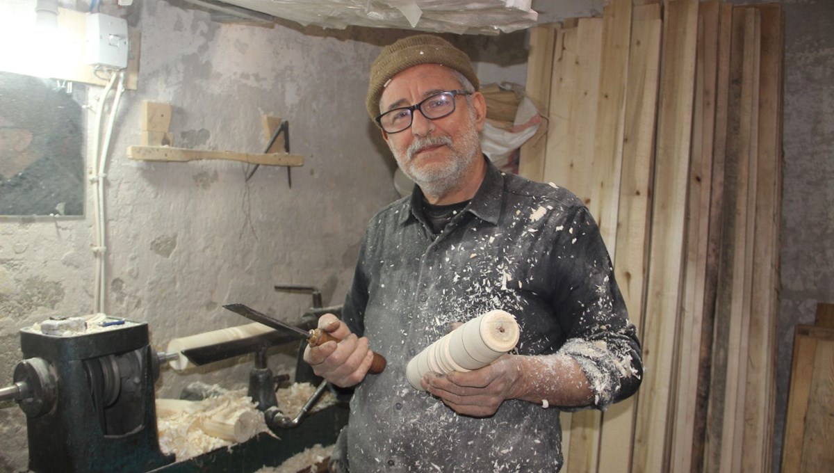 Urfalı usta 53 yıldır baba mesleğini sürdürüyor: Teknoloji ile yarışamıyoruz