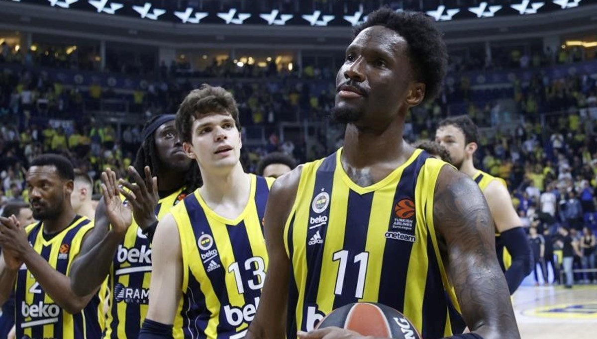 Fenerbahçe'de Nigel Hayes-Davis, EuroLeague'de sezonun en iyi 5'ine seçildi