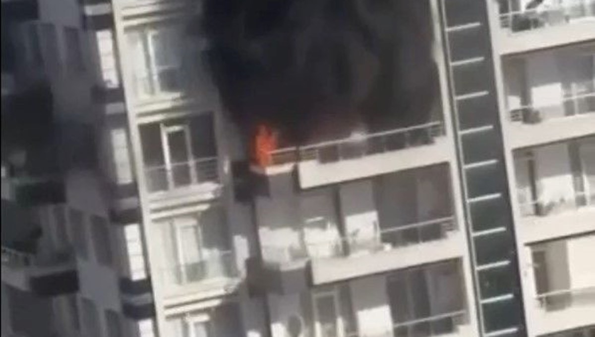 Diyarbakır'da 12 katlı binada yangın