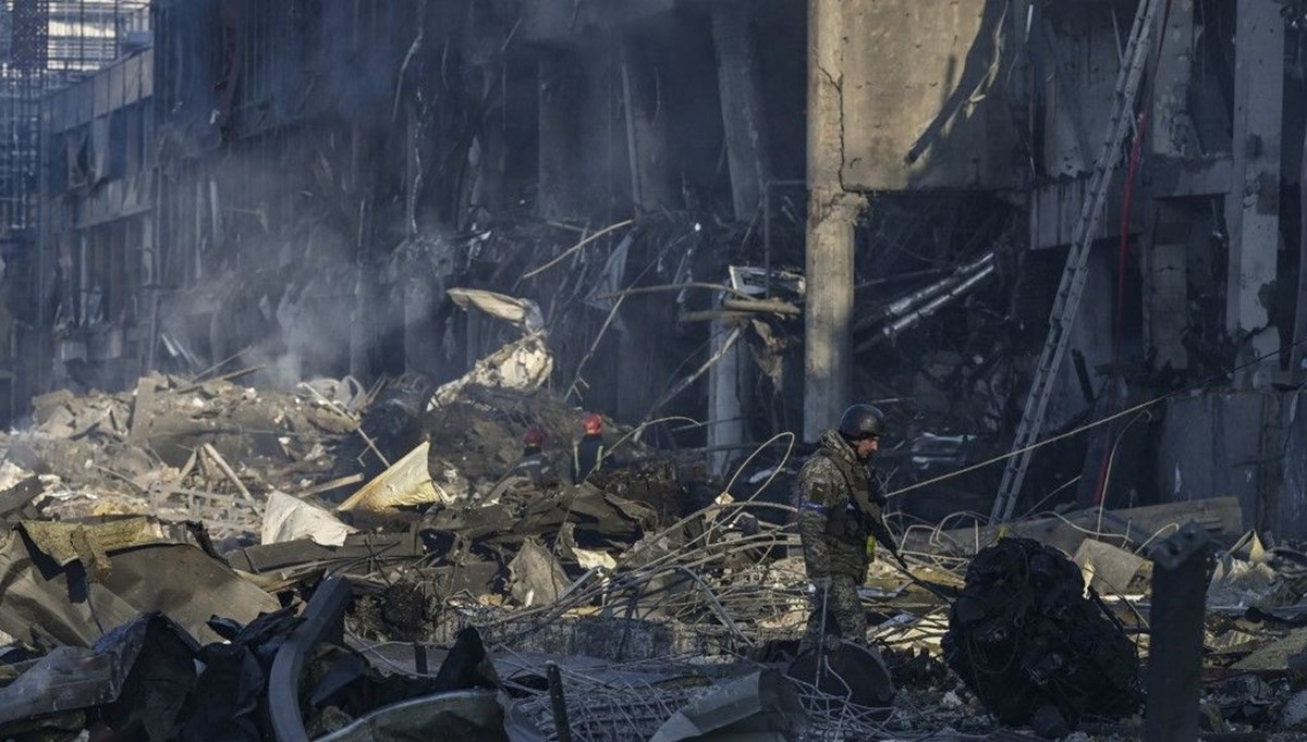 Rusya: Kiev ve Hmelnitski'deki hedefler yüksek hassasiyetli füzelerle vuruldu