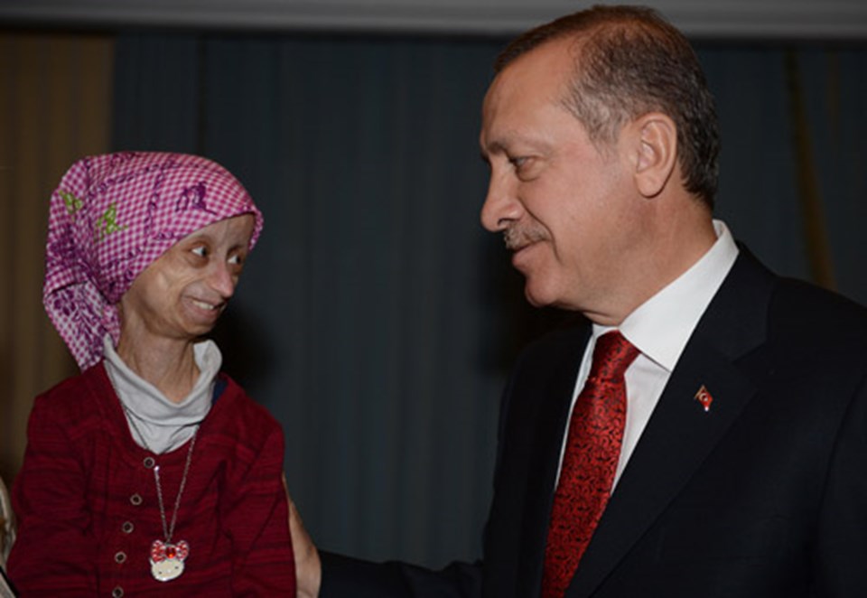 Erdoğan progerie hastası Gamze'yle - 1