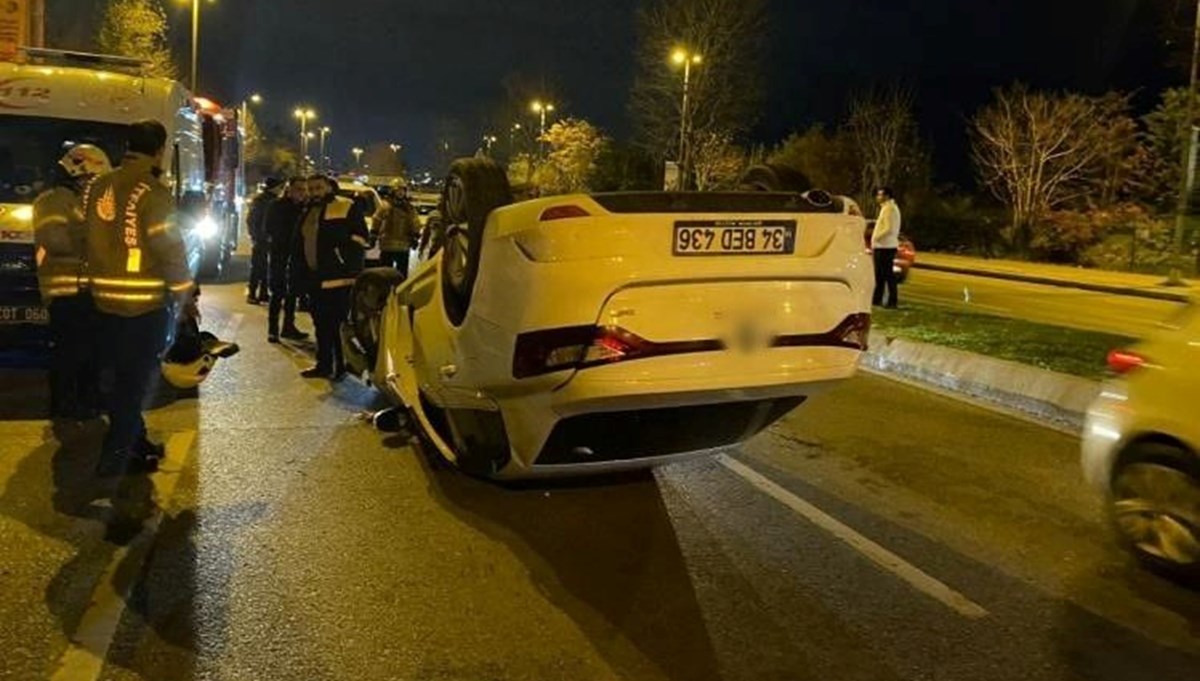 Kartal'da virajı alamayan otomobil takla attı: 2 yaralı Kartal'da virajı alamayan otomobil takla attı: 2 yaralı