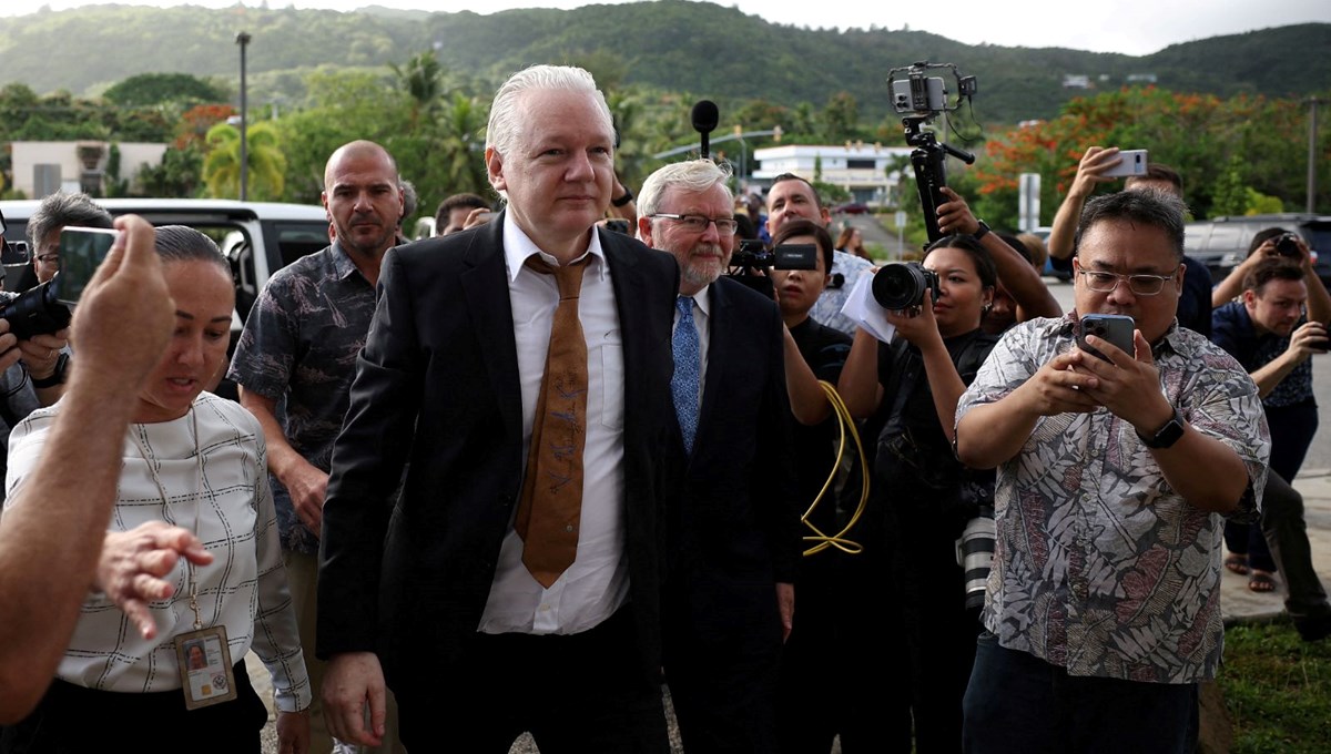 Wikileaks'in kurucusu Assange artık özgür: ABD ile anlaşarak casusluk suçunu kabul etti Wikileaks'in kurucusu Assange artık özgür: ABD ile anlaşarak casusluk suçunu kabul etti