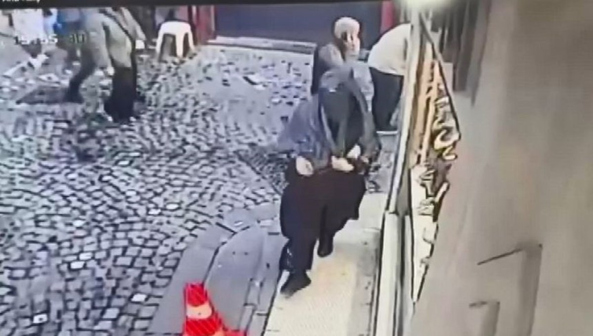 Kapalıçarşı’da tuzak kurdular: Suç makinesinden kadın kılığında soygun Kapalıçarşı’da tuzak kurdular: Suç makinesinden kadın kılığında soygun