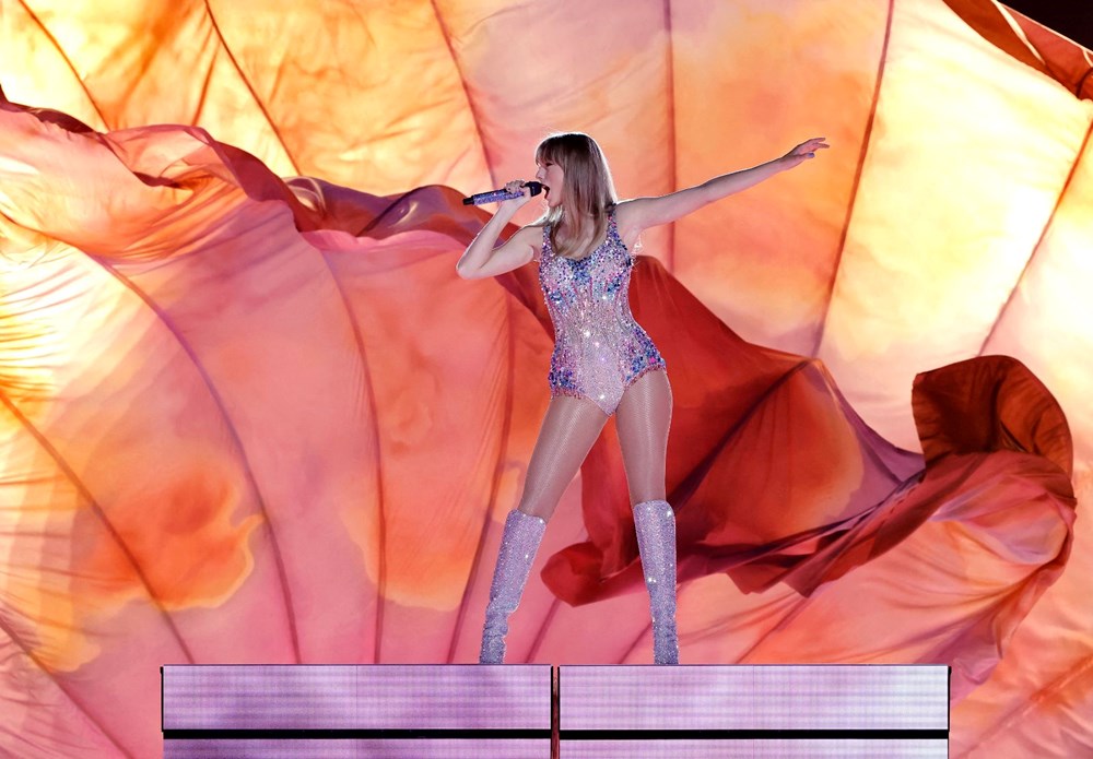 Dünya turnesine çıkan Taylor Swift 3 saat sahnede kaldı - 4