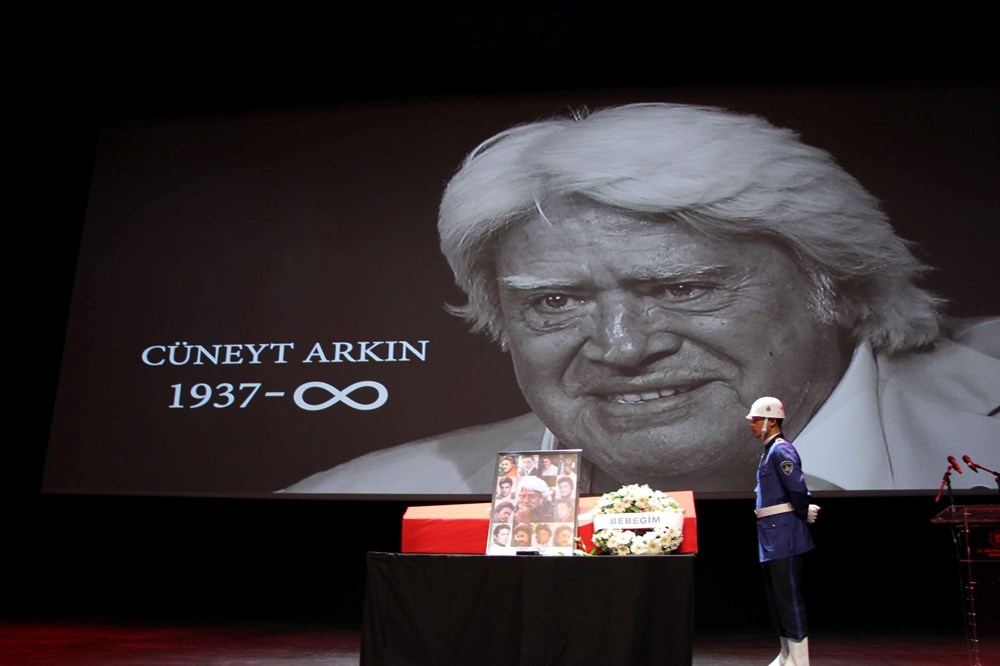 Cüneyt Arkın'ı binlerce kişi gözyaşlarıyla uğurladı - 33