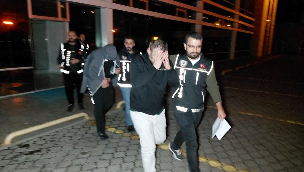Lüks araçla uyuşturucu taşıyan 4 kişi tutuklandı Lüks araçla uyuşturucu taşıyan 4 kişi tutuklandı