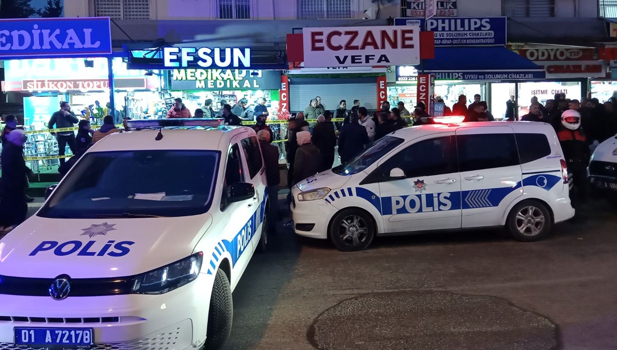 Adana'da iş yerine silahlı saldırı: 3 kişi hayatını kaybetti Adana'da iş yerine silahlı saldırı: 3 kişi hayatını kaybetti