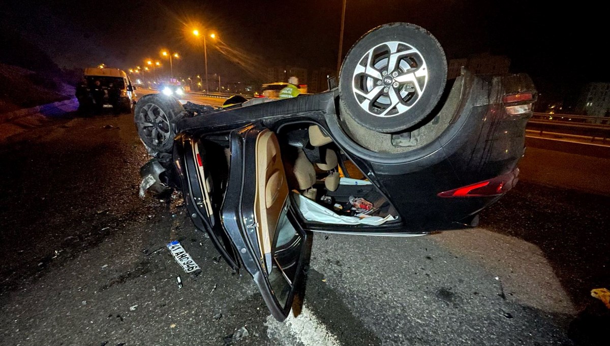 TEM'de otomobil takla attı: Aracı bırakıp kaçtılar