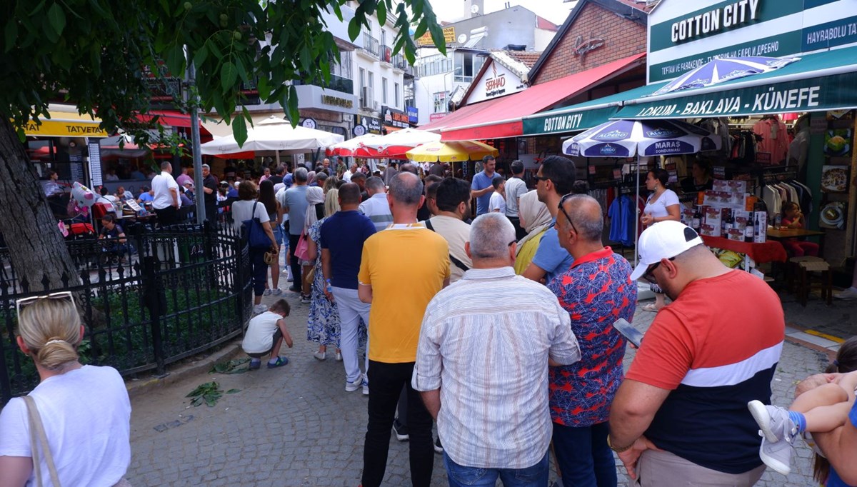 Edirne'de onlarca metre kuyruk oluştu!