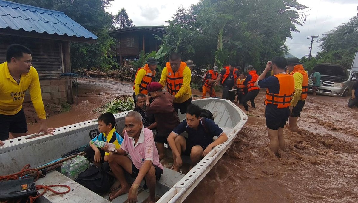 Güneydoğu Asya'yı tayfun vurdu