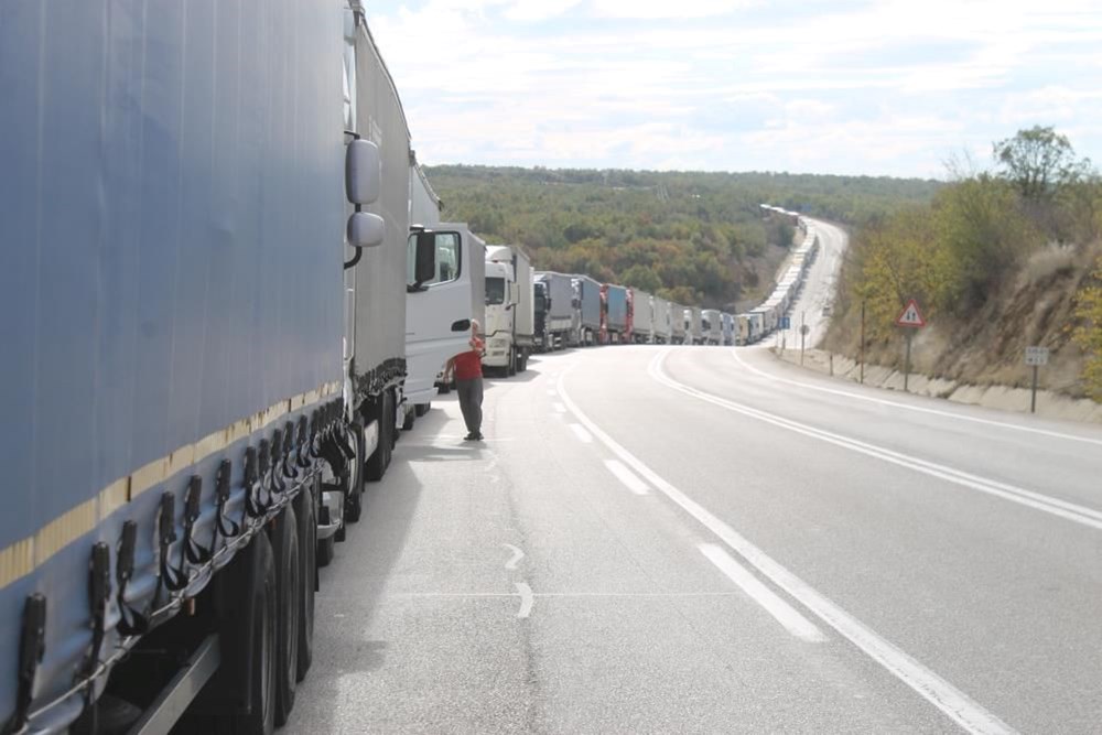 Bulgaristan sınırında kilometrelerce TIR kuyruğu - 3