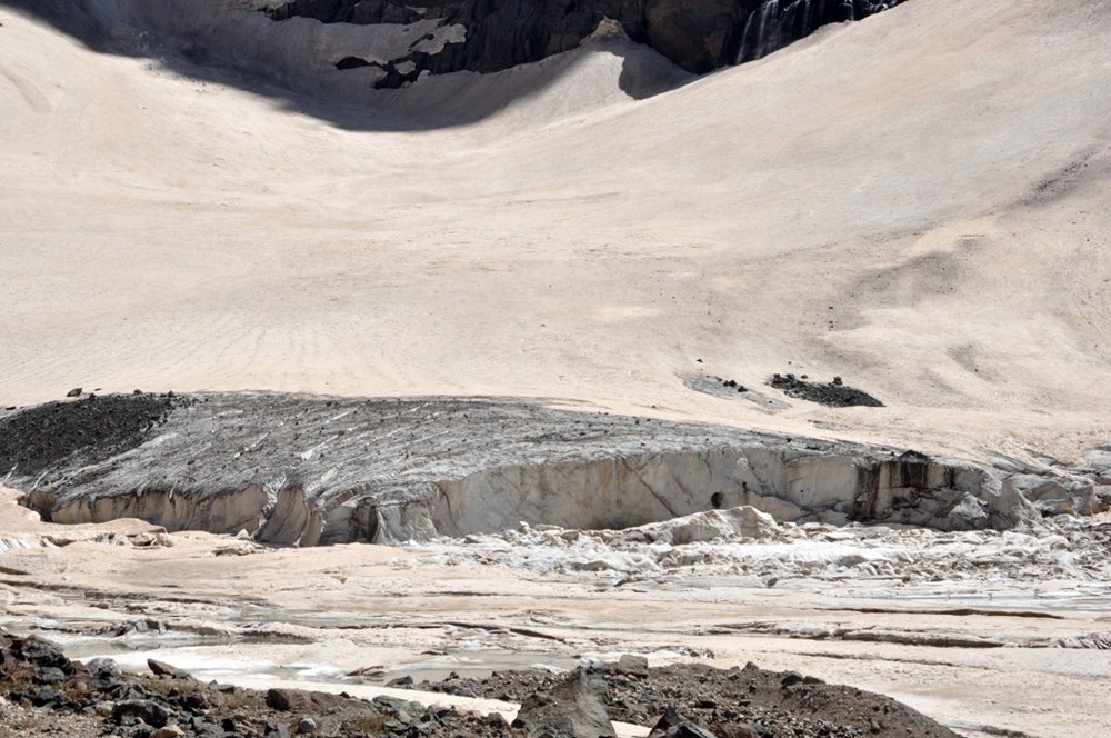 Türkiye'nin zirvesi 20 bin yıllık 'Cilo Buzulları' eriyor - 26
