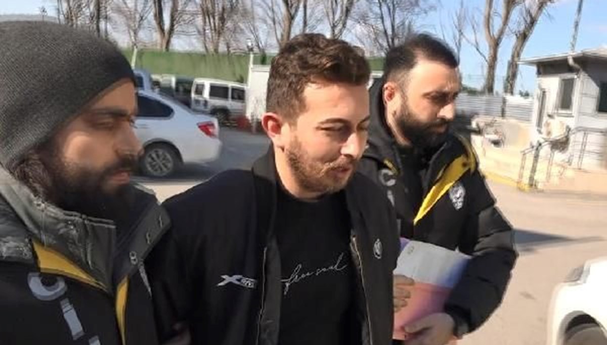 Babasını öldürüp kayıp diye aradı: Gözyaşı döküp taziyeleri kabul etmiş Babasını öldürüp kayıp diye aradı: Gözyaşı döküp taziyeleri kabul etmiş