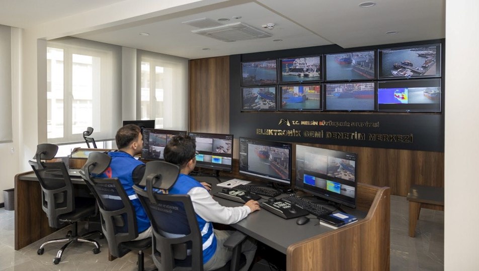 Denizi kirleten 13 gemiye 70 milyon lira ceza