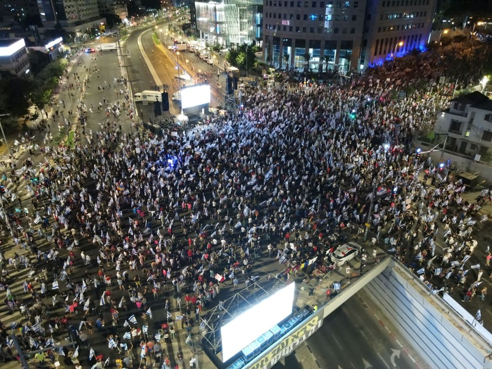 İsrail'de "yargı reformu" protestoları 34. haftada: Sembolik tabutlar dikkat çekti - 14