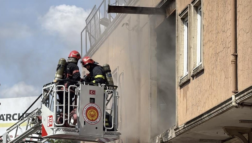 Sanayi sitesinde korkutan yangın