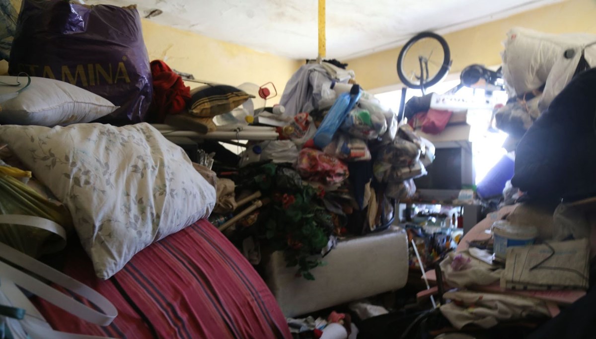 Evden 7 kamyon çöp çıktı