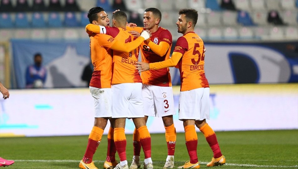 Galatasaray'da bir, Malatyaspor'da iki futbolcunun Covid-19 testi pozitif çıktı