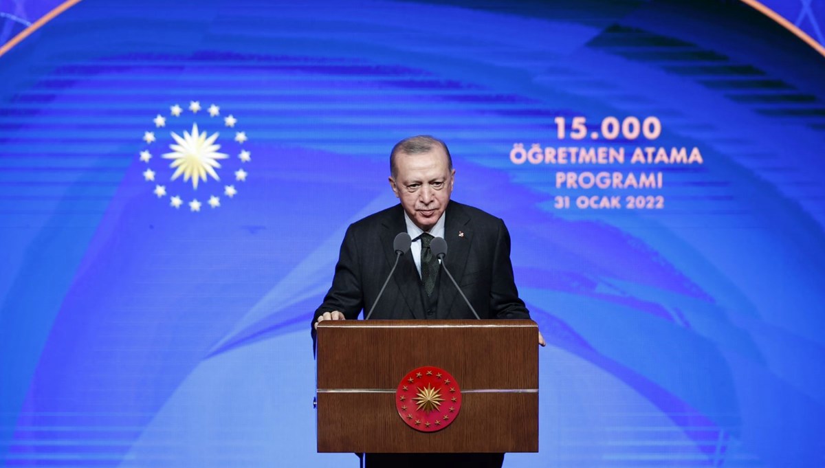 Cumhurbaşkanı Erdoğan: Salgına rağmen eğitimi sürdüren birkaç devletten biriyiz (15 bin yeni öğretmen atandı)