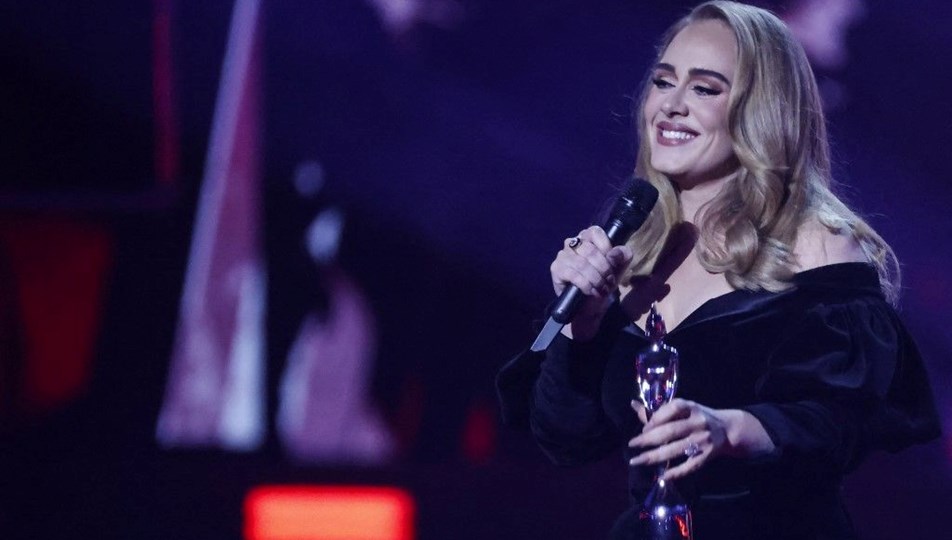 Adele do të mbrojë zërin e saj me teknologjinë 9 milionë lira