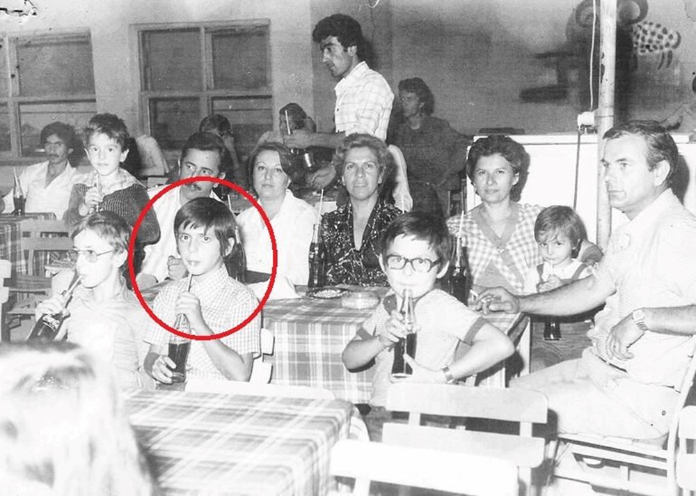 Ünlü isim geçmişe götürdü: "Oyuncu olacağını nasıl anlamadın" (Ünlülerin çocukluk ve gençlik halleri) - 207