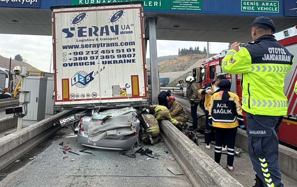 Gişelerde art arda kazalar! Uzmanlardan yol hipnozu uyarısı - 2