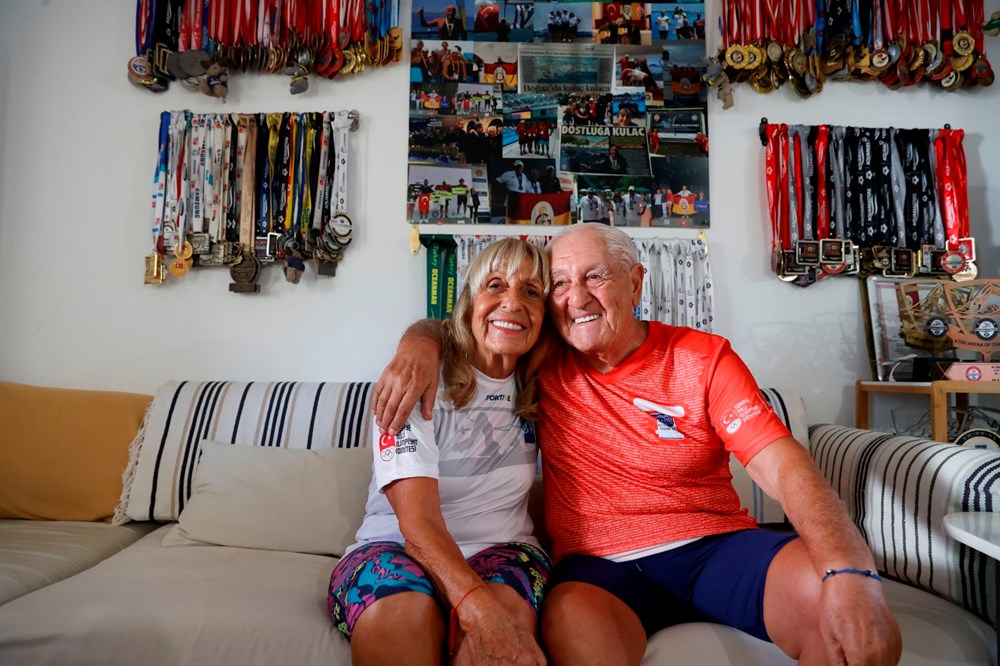 89 ve 78 yaşındaki çift gençlere ilham veriyor: Yüzlerce madalya ve ödüller kazandı - 4